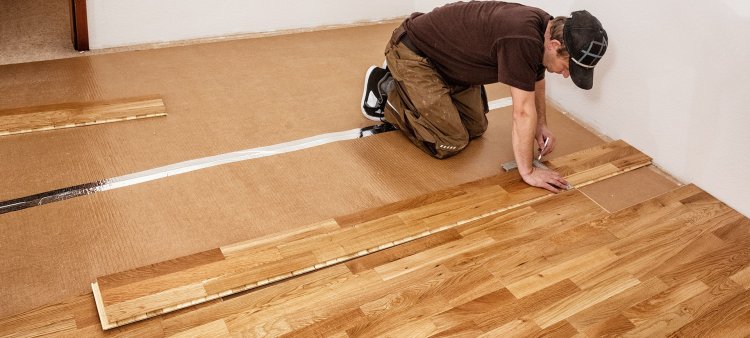 The Role of a Flooring Contractor and Hardwood Floor Specialist in Enhancing Your Home’s Value