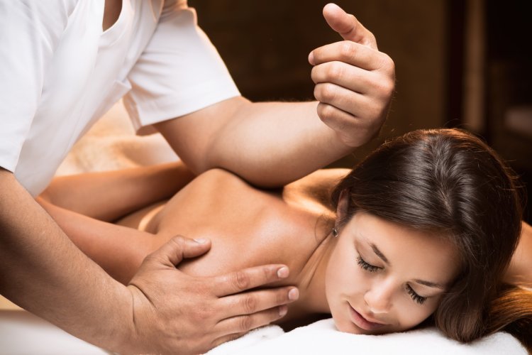 The Importance of Trust and Vulnerability in the Erotic Massage Experience