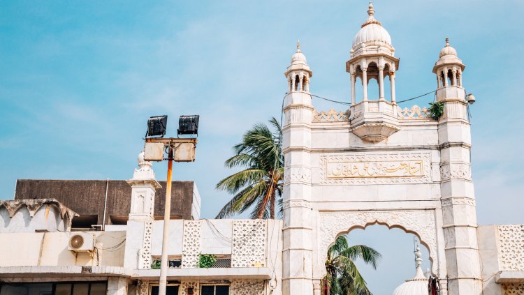 Can Girls Visit Haji Ali Dargah?