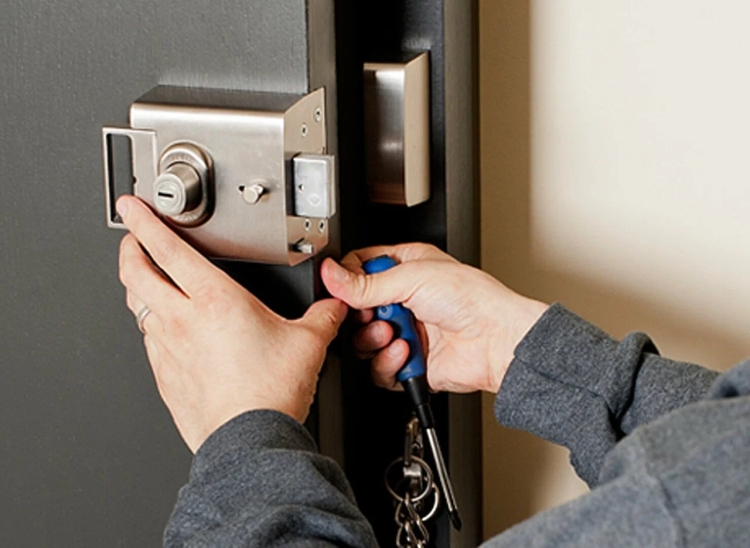 Emergency Locksmith Services: Quick Solutions When You’re Locked Out